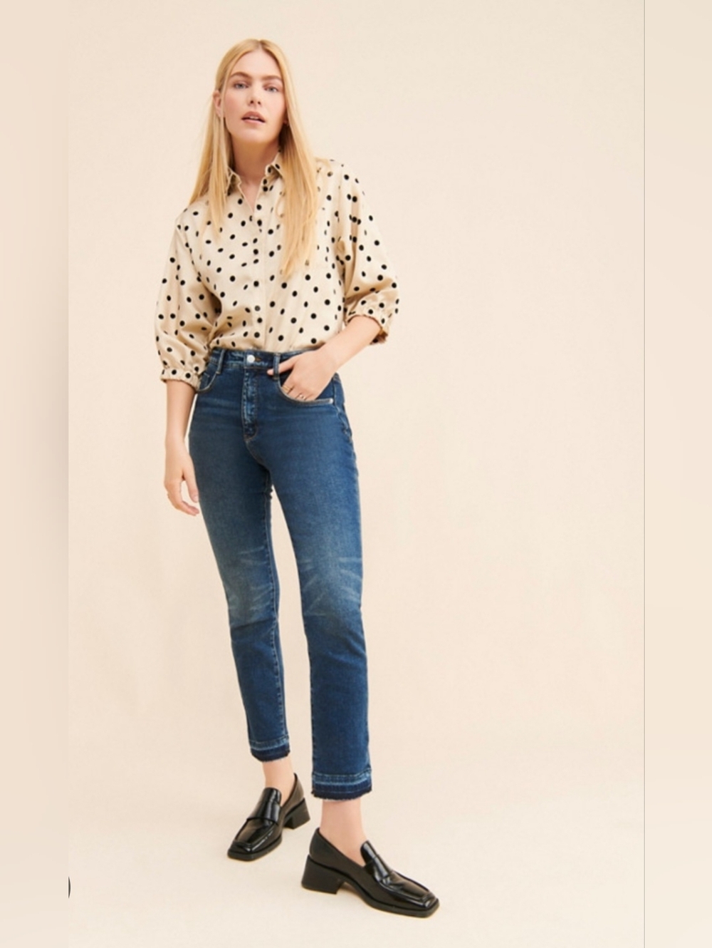 Pilcro High-Rise Cigarette Jeans. Size 27 in Dark Blue